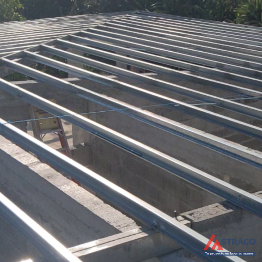 Steel framing structure for metal roof construction in Alto Boquete, Chiriquí, Panama